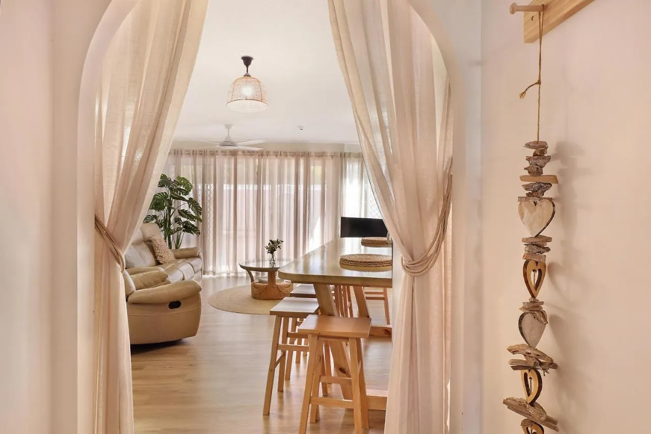 Beachside Resort Kawana Waters Buddina