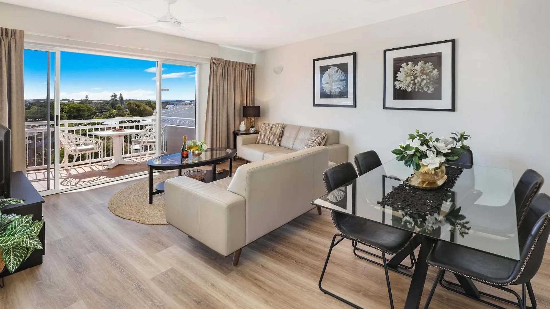 Beachside Resort Kawana Waters Buddina
