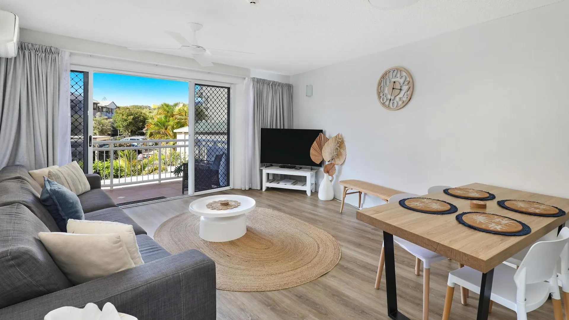 Beachside Resort Kawana Waters Buddina