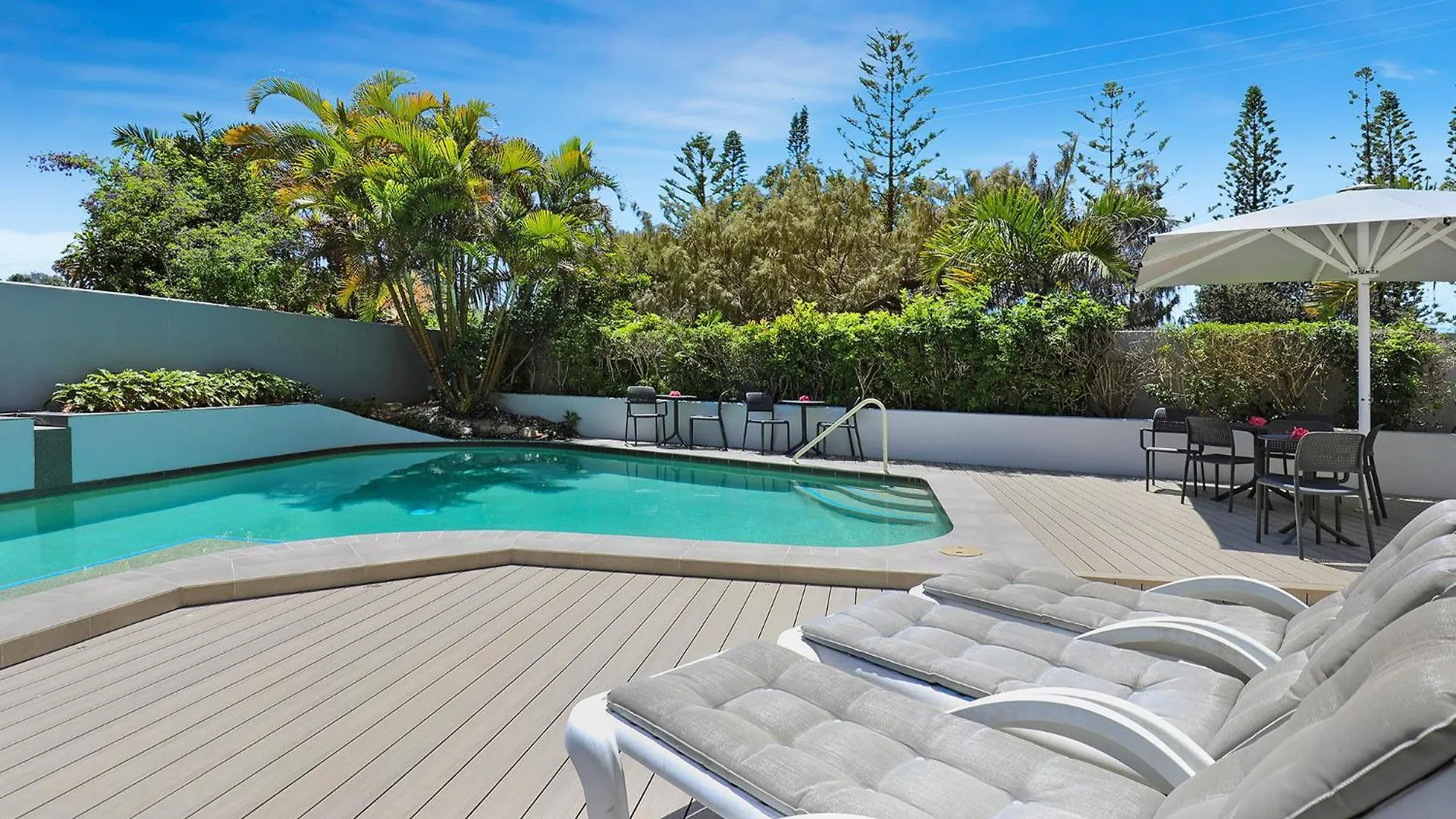 Beachside Resort Kawana Waters Buddina